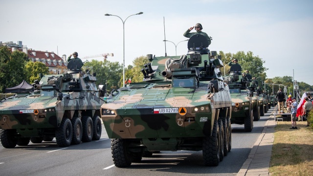 W całym kraju odbywały się obchody Święta Wojska Polskiego. Były przemówienia, pikniki, parady, apele, pokazy sprzętu i wiele innych atrakcji dla miłośników wojskowości.