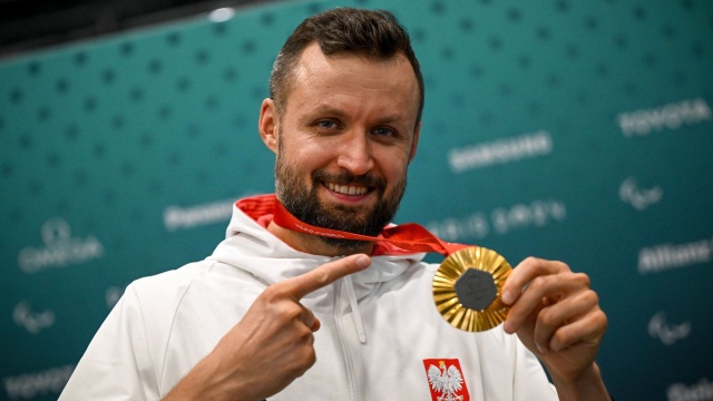 Patryk Chojnowski mistrzem igrzysk paralimpijskich w Paryżu w tenisie stołowym. Zawodnik Startu Szczecin w finale gry pojedynczej pokonał Chińczyka Lian Hao 3:2.