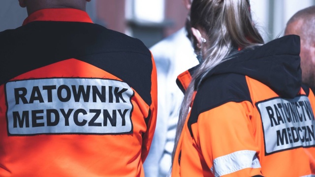 Codziennie ratują ludzkie życie, a dziś obchodzą swoje święto. 13 października obchodzimy Dzień Ratownika Medycznego.