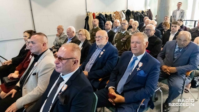 19 działaczy opozycji antykomunistycznej - w tym jednego pośmiertnie - odznaczono w środę w Szczecinie Krzyżem Wolności i Solidarności.