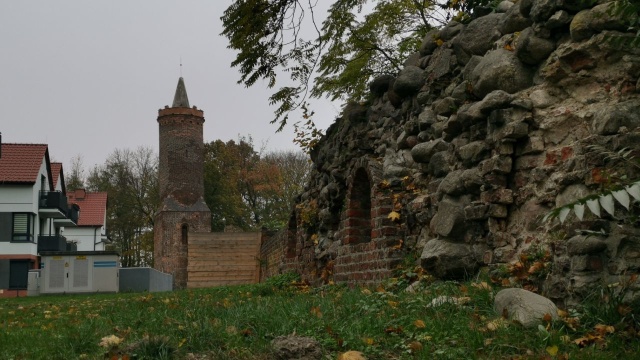 Remont średniowiecznych murów obronnych w Stargardzie - tym razem przy ulicy Kasztelańskiej.