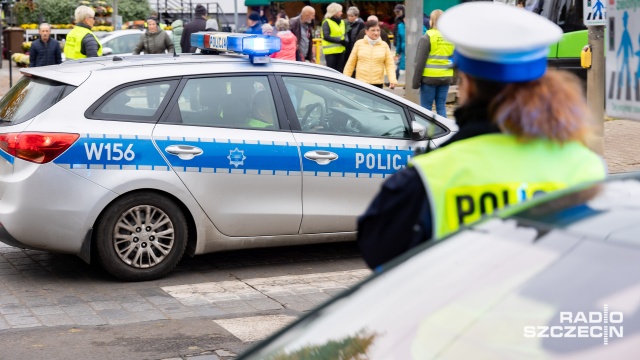 Zarząd Dróg i Transportu Miejskiego wprowadził od rana zmiany w organizacji ruchu, które znacznie utrudnią dojazd w okolice cmentarzy.