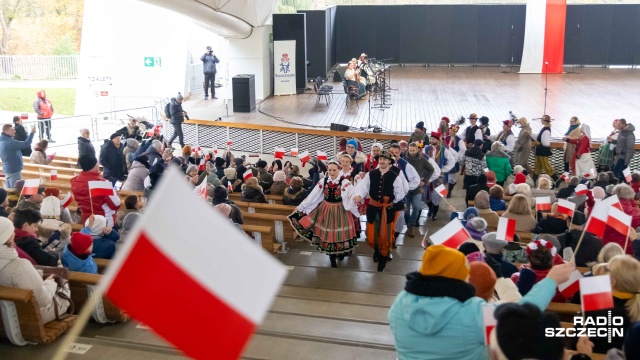 Szczecin już rozpoczął świętowanie odzyskania przez Polskę niepodległości. W Teatrze Letnim odbył się koncert z okazji jutrzejszego święta.