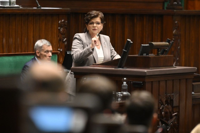 Izabela Leszczyna pozostanie na stanowisku ministra zdrowia. Sejm odrzucił wniosek o wotum nieufności zgłoszony przez Prawo i Sprawiedliwość.