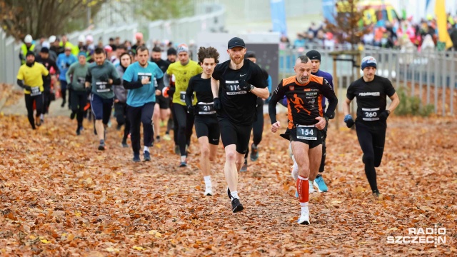 Ponad 300 uczestników wzięło udział w 7. edycji Biegu Z Wąsem. Sportowa rywalizacja, promująca profilaktykę raka jąder i prostaty wśród mężczyzn, odbyła się w szczecińskim Parku Kasprowicza.