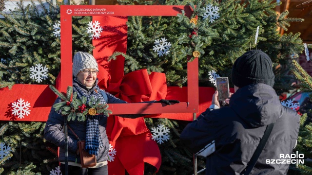 Holenderskie słodkości i naleśniki na słono oraz słodko, czyli zapachy Szczecińskiego Jarmarku Bożonarodzeniowego.