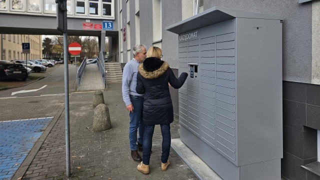 Pierwszy w województwie Urzędomat stanął przy budynku Starostwa Powiatowego w Koszalinie.