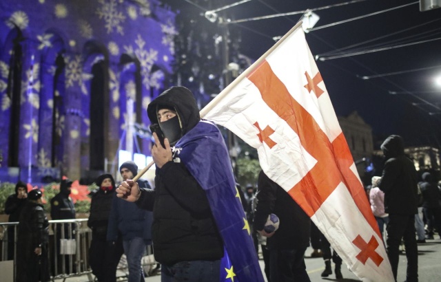 Michaił Kawelaszwili nie będzie legalnym prezydentem Gruzji. Takie stanowisko zajmują: urzędująca prezydent Salome Zurabiszwili, opozycja i tysiące demonstrantów.