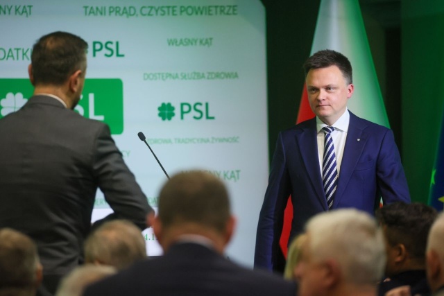 Szymon Hołownia będzie kandydatem Trzeciej Drogi na prezydenta. Decyzję podjęła Rada Naczelna Polskiego Stronnictwa Ludowego poprzez aklamację.