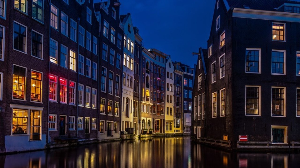 Amsterdam. źródło: https://pixabay.com/pl/4625104/BernardoUPloud/CC0 - domena publiczna