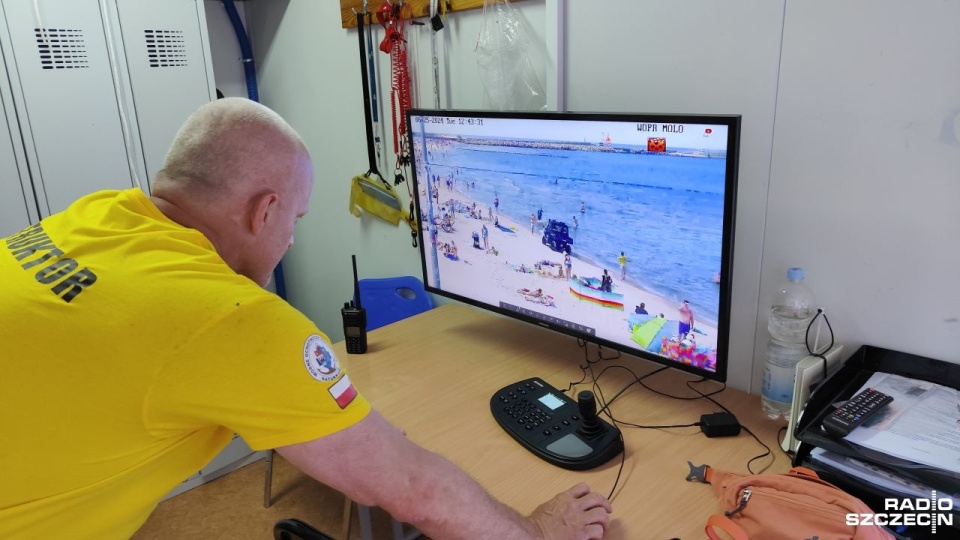 Dodatkowy monitoring pojawił się na plaży w Kołobrzegu. Fot. Przemysław Polanin [Radio Szczecin]