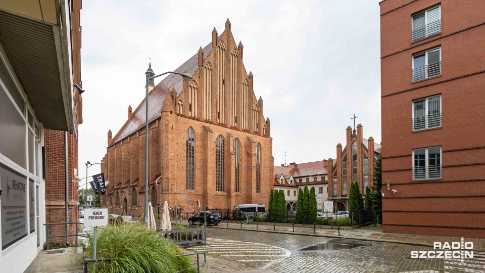 Kościół św. Jana Ewangelisty mieści się przy ul. Świętego Ducha, nad Odrą. Fot. Robert Stachnik [Radio Szczecin]