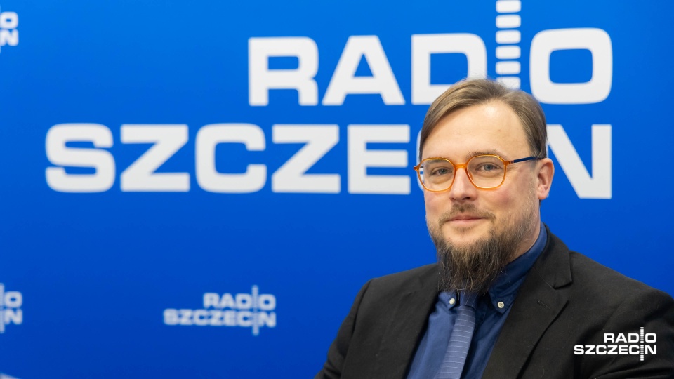 Dr Michał Peno, prawnik, socjolog, etyk i wykładowca Wydziału Prawa i Administracji Uniwersytetu Szczecińskiego. Fot. Robert Stachnik [Radio Szczecin]