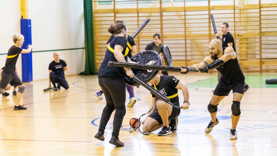 Rugby i szermierka w jednym, czyli Szczecin gra w juggera [WIDEO, ZDJĘCIA]