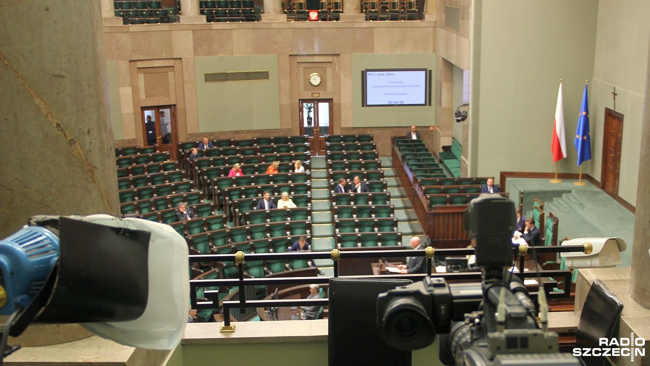 Wojna na górze. Co myślą o tym zapytani Polacy?