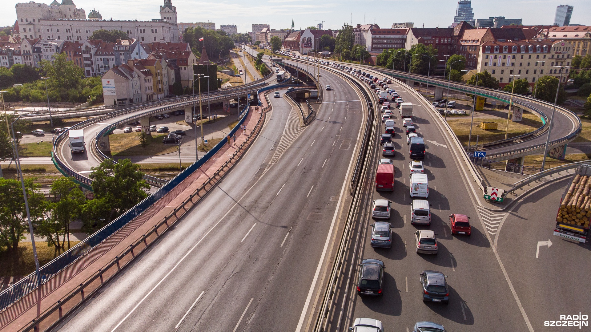 Pierwszy etap robót prowadzony będzie na prawym pasie oraz ścieżce rowerowej - a to będzie się wiązało ze zmianami w organizacji ruchu.