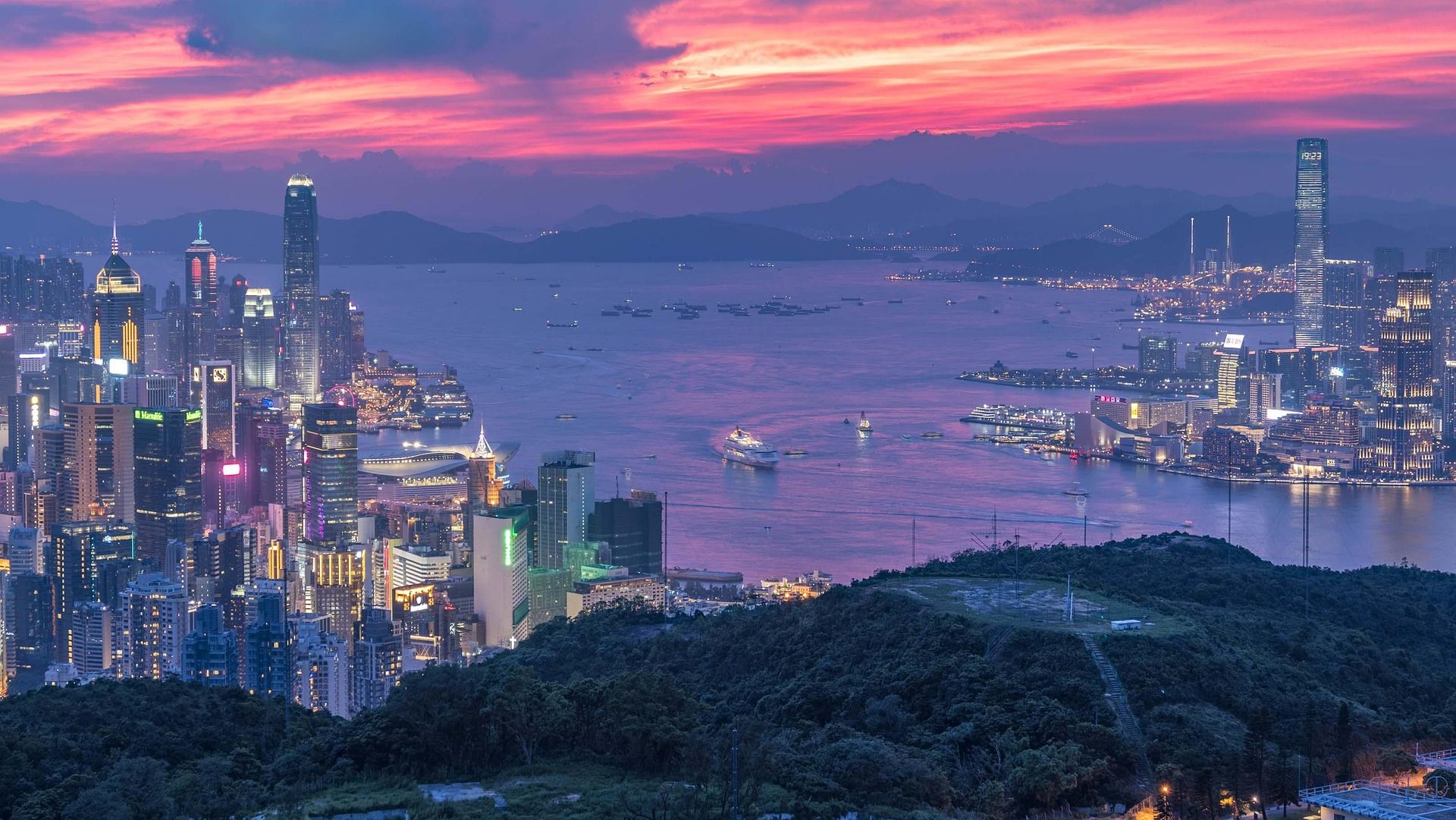 Głosować można jedynie na kandydatów przychylnych wobec chińskich władz centralnych. W Hongkongu trwają wybory do lokalnego parlamentu.