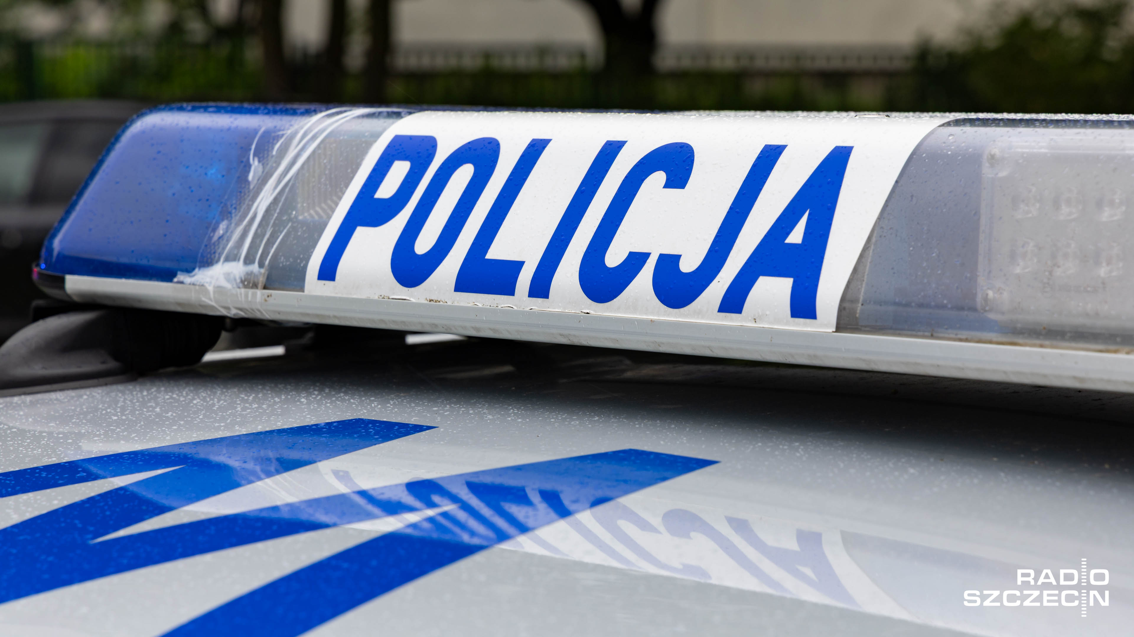 Pięć osób usłyszało zarzuty za oszustwa i pranie brudnych pieniędzy. Policja z Koszalina rozbiła grupę przestępczą zajmującą się wyłudzaniem pieniędzy na pracownika banku.