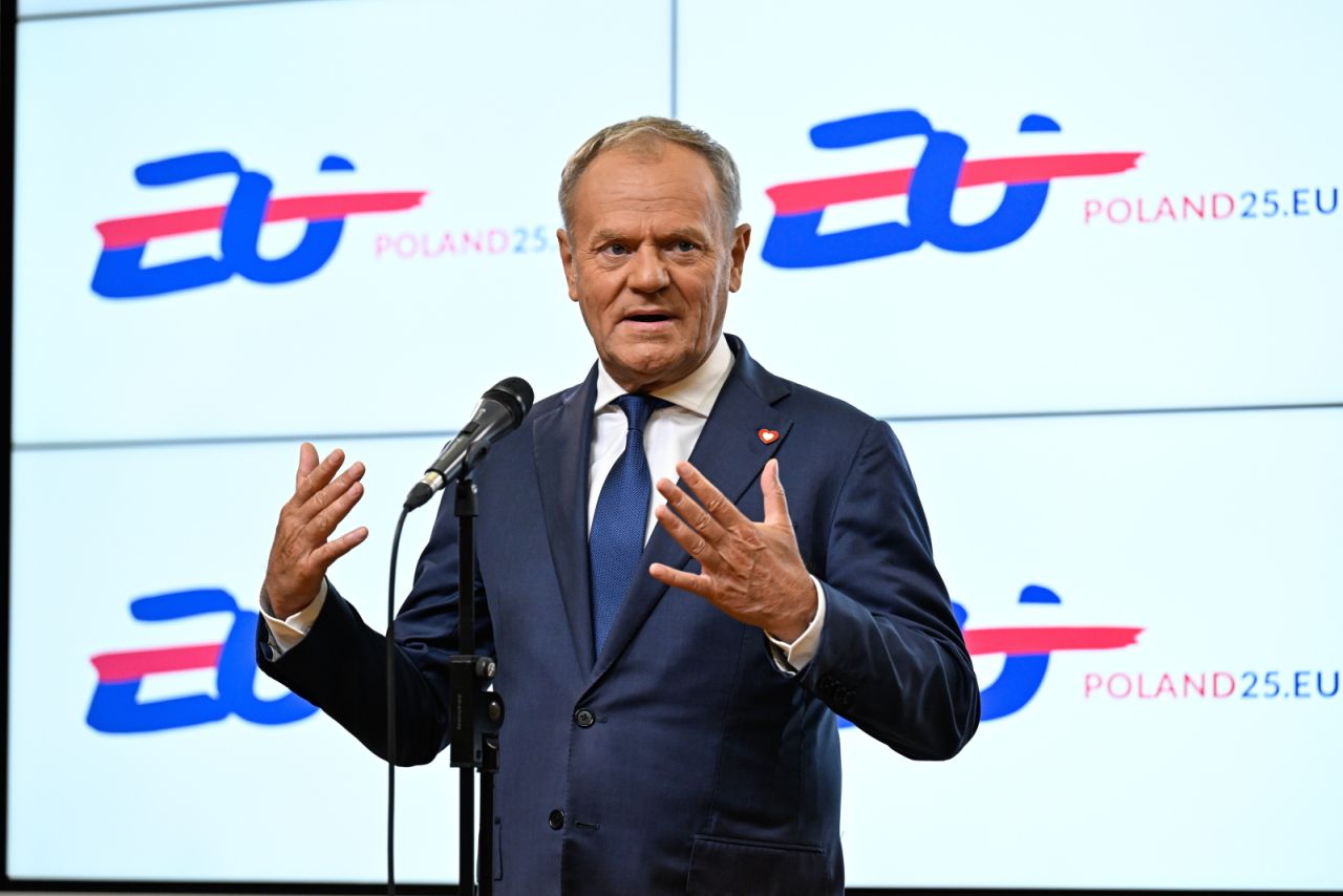 Nie pozwolę Karolowi Nawrockiemu, żeby demolował politycznie rząd - zapewniał premier Donald Tusk w TVN24.