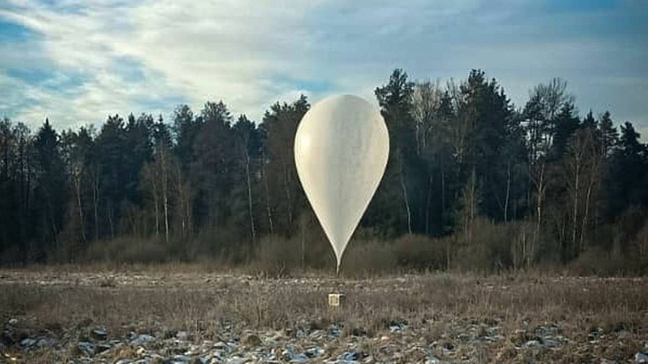 Trzy balony z ładunkiem przemytniczym wylądowały w Iwkowej koło Brzeska. To pierwszy taki przypadek w Małopolsce.