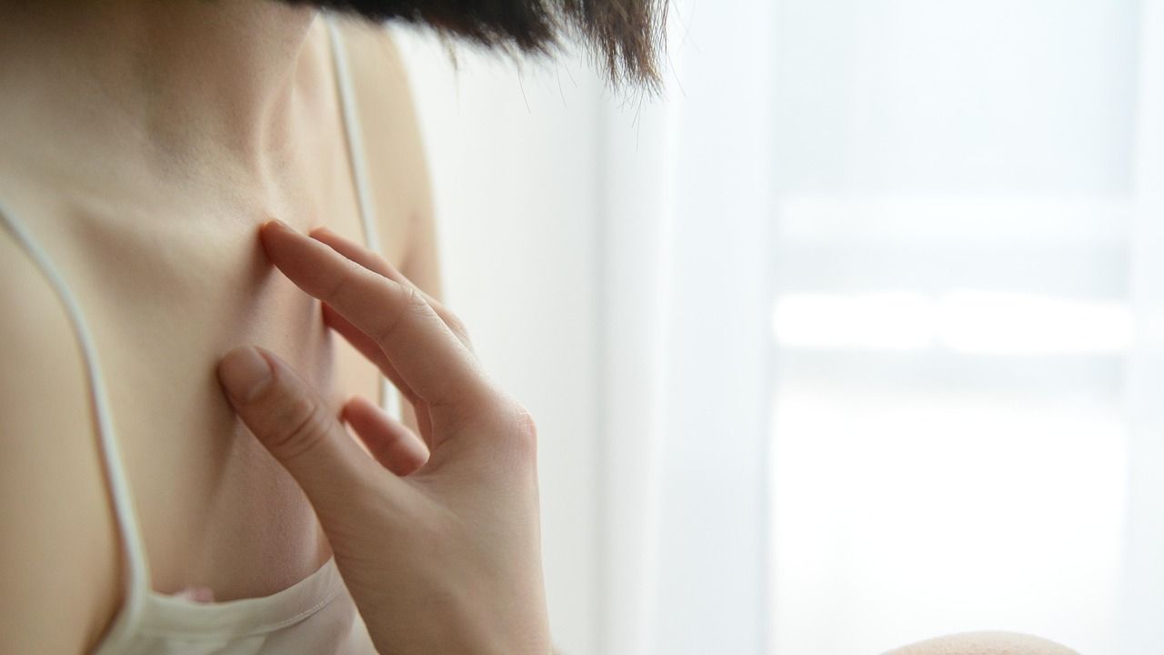 Eksperci powtarzają jak mantrę - wczesne wykrycie czerniaka daje szansę na jego skuteczne wyleczenie. A badanie dermatoskopem trwa kilka minut, jest szybkie, dokładne, a przede wszystkim bezbolesne i bezinwazyjne.