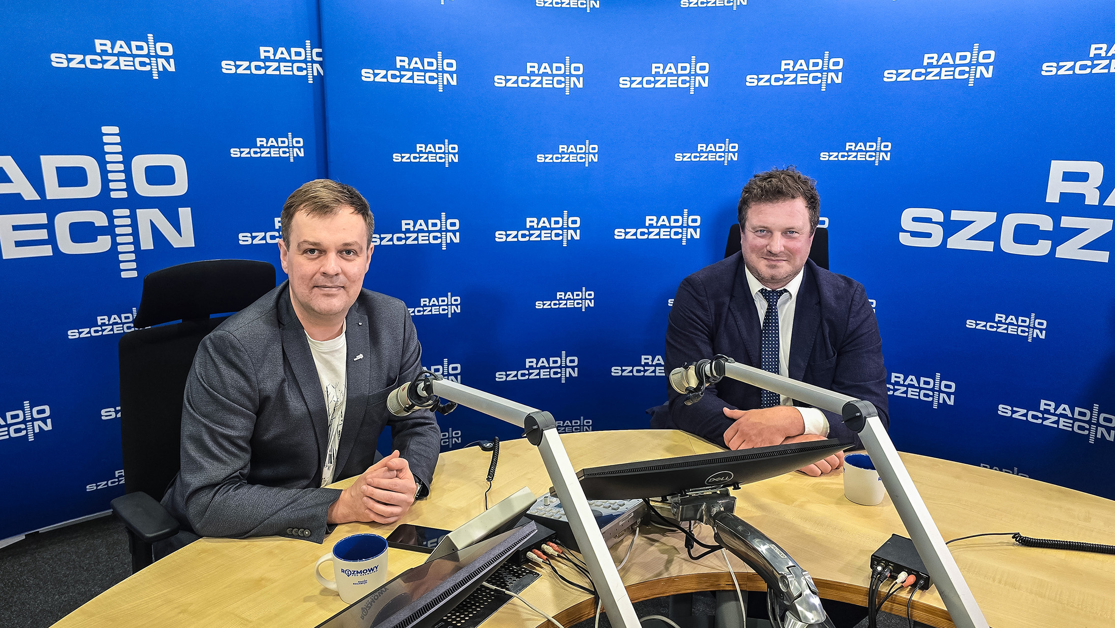 Każdy musi gdzieś pracować - to ogólnopolski serwis internetowy, który w styczniu uruchomi Sieć Obywatelska Watchdog Polska. To będzie mapa miast i miasteczek z zaznaczonymi radnymi, którzy pracują w miejskich spółkach - zdradził prawnik Szymon Osowski, gość Rozmów pod Krawatem.