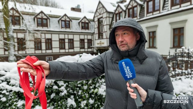 Fot. Robert Stachnik [Radio Szczecin] Parkowanie w szczecińskich parkach. "To trzeba uregulować" [ZDJĘCIA]