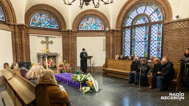 Fot. Robert Stachnik [Radio Szczecin] Bliscy i przyjaciele pożegnali red. Jerzego Szafulskiego [ZDJĘCIA]