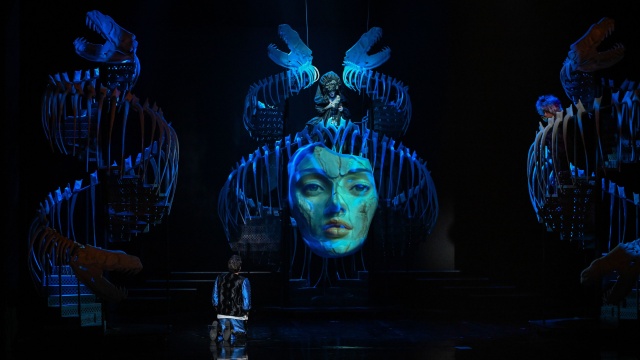 Fot. PAP/Marcin Bielecki Przed premierą "Czarodziejskiego fletu" w Operze na Zamku [ZDJĘCIA]