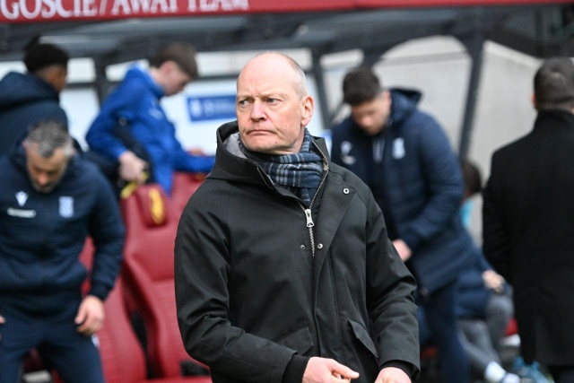 Trener Lecha Poznań Niels Frederiksen. Fot. PAP/Marcin Bielecki Piłkarski szlagier w Szczecinie. Lech rozbił Pogoń [WIDEO, ZDJĘCIA]