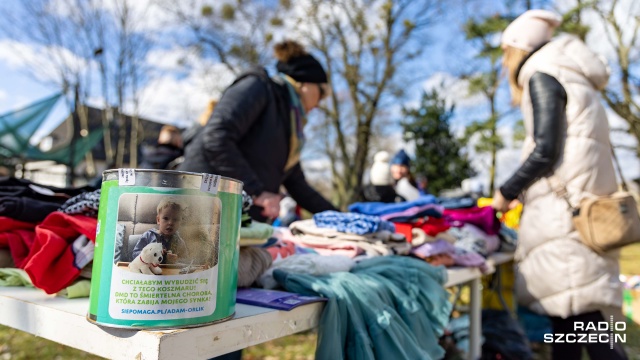 Fot. Robert Stachnik [Radio Szczecin] Charytatywny pchli targ dla chorego Adasia [WIDEO, ZDJĘCIA]