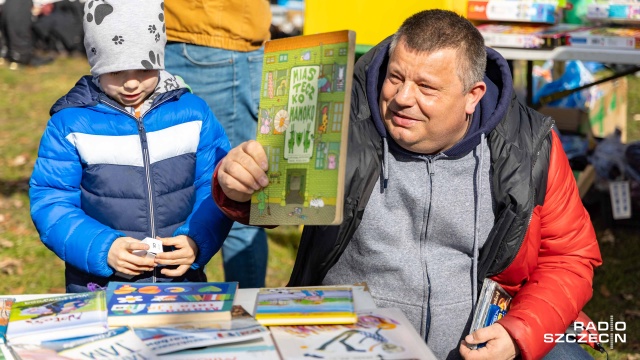 Fot. Robert Stachnik [Radio Szczecin] Charytatywny pchli targ dla chorego Adasia [WIDEO, ZDJĘCIA]