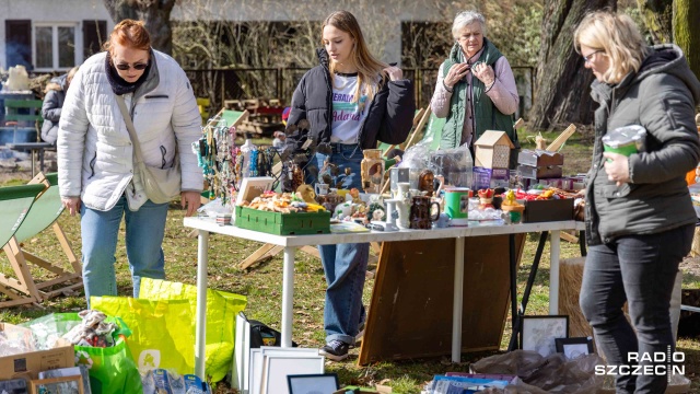 Fot. Robert Stachnik [Radio Szczecin] Charytatywny pchli targ dla chorego Adasia [WIDEO, ZDJĘCIA]