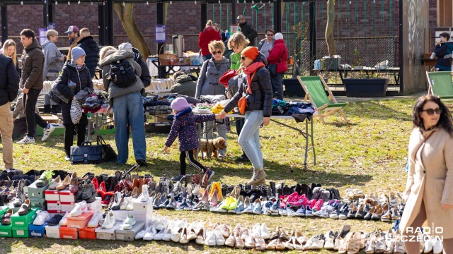 Fot. Robert Stachnik [Radio Szczecin] Charytatywny pchli targ dla chorego Adasia [WIDEO, ZDJĘCIA]