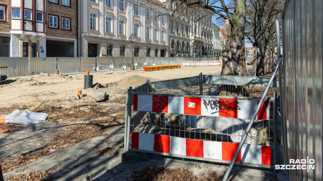 Fot. Robert Stachnik [Radio Szczecin] Poślizg przy przebudowie placu Orła Białego [WIDEO, ZDJĘCIA]