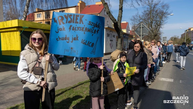 Fot. Robert Stachnik [Radio Szczecin] Ponad tysiąc biegaczy opanowało centrum Pyrzyc [WIDEO, ZDJĘCIA]