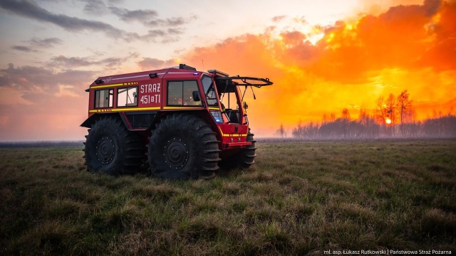 Fot. mł. asp. Łukasz Rutkowski / Państwowa Straż Pożarna Pożar w Biebrzańskim Parku Narodowym [ZDJĘCIA]