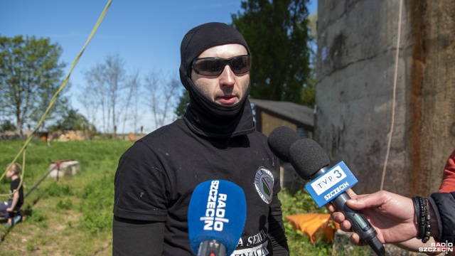 Fot. Kamila Kozioł [Radio Szczecin] Pobił rekord we wspinaczce na linie. W ten sposób chce też pomóc choremu dziecku [WIDEO, ZDJĘCIA]