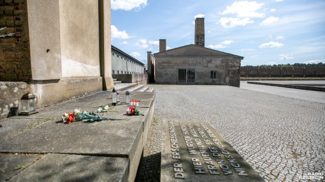 Fot. Weronika Łyczywek [Radio Szczecin] Licealiści ze Szczecina odwiedzili obóz w Ravensbrück [WIDEO, ZDJĘCIA]