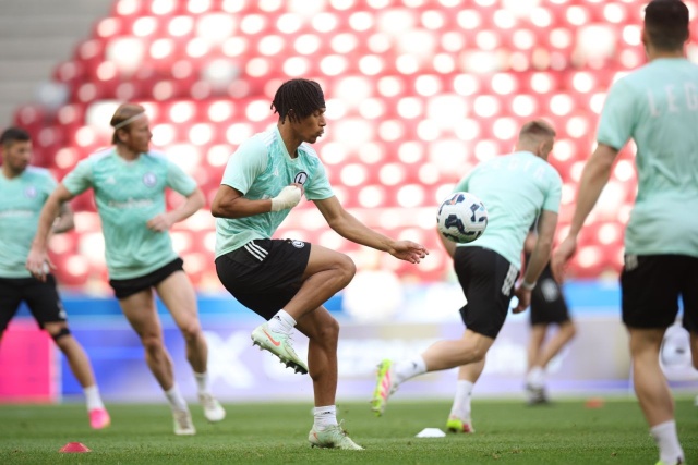 Fot. PAP/Leszek Szymański Legia po treningu na Narodowym. Niespełna doba do finału z Pogonią [ZDJĘCIA]