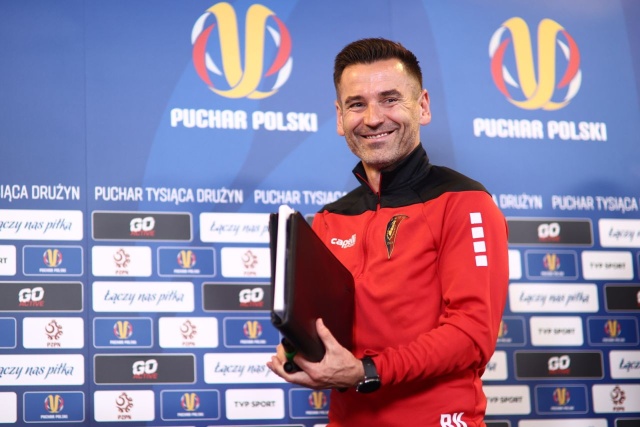 Trener Pogoni Robert Kolendowicz. Fot. PAP/Leszek Szymański Napędzona Pogoń gotowa na Legię [ZDJĘCIA]