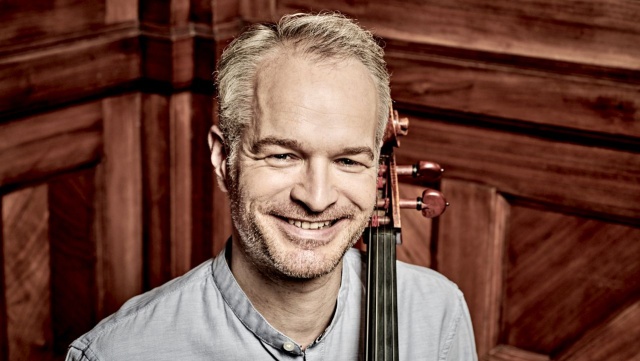 Konstantin Heidrich – wioloczelista. Fot. Materiały prasowe Baltic Neopolis Orchestra Cudotwórcy na 7. Festiwalu Szczecin Classic [ZDJĘCIA]