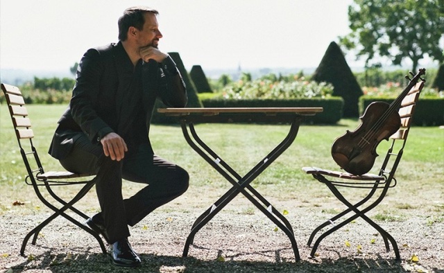 Piotr Szumieł – altowiolista. Fot. Materiały prasowe artysty. Źródło: https://piotrszumiel.com/ Cudotwórcy na 7. Festiwalu Szczecin Classic [ZDJĘCIA]