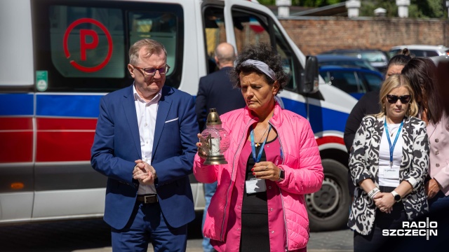 Fot. Robert Stachnik [Radio Szczecin] Minuta ciszy szczecińskiej służby zdrowia dla zabitego w Krakowie lekarza [WIDEO, ZDJĘCIA]