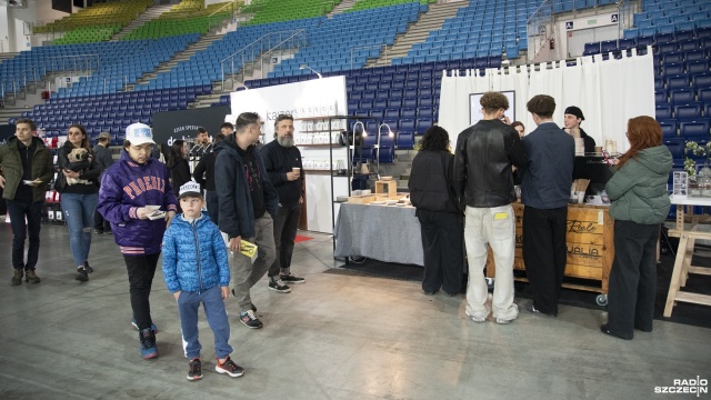 Fot. Kamila Kozioł [Radio Szczecin] "Wstawiamy do ekspresu i puszczamy magię". Trwa festiwal kawy [WIDEO, ZDJĘCIA]