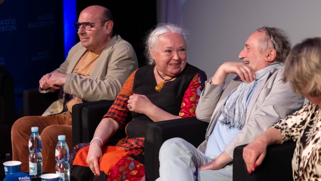 Fot. Robert Stachnik [Radio Szczecin] Premiera "Szekspira w Klubie Seniora". Widzowie: Chwytamy dzień. Duchem jesteśmy młodzi [WIDEO, ZDJĘCIA]