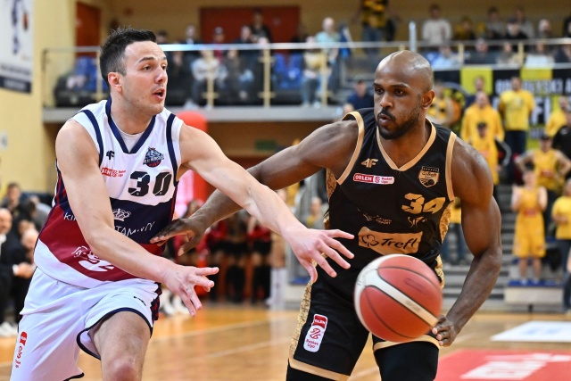 Fot. PAP/Marcin Gadomski Druga porażka Wilków. King Szczecin w trudnej sytuacji [ZDJĘCIA]