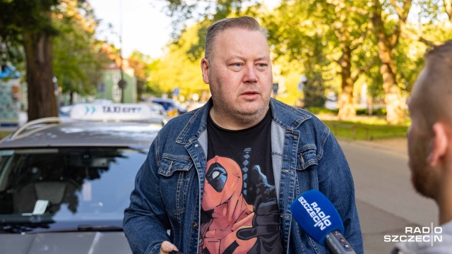 Fot. Robert Stachnik [Radio Szczecin] Taksówkarze pomagają w organizacji wyborów [WIDEO, ZDJĘCIA]