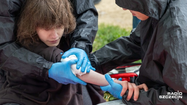 Fot. Robert Stachnik [Radio Szczecin] Mistrzostwa Pierwszej Pomocy na Jasnych Błoniach [WIDEO, ZDJĘCIA]