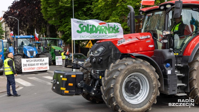 Fot. Robert Stachnik [Radio Szczecin] Rolnicy protestowali na ulicach Szczecina [WIDEO, ZDJĘCIA]